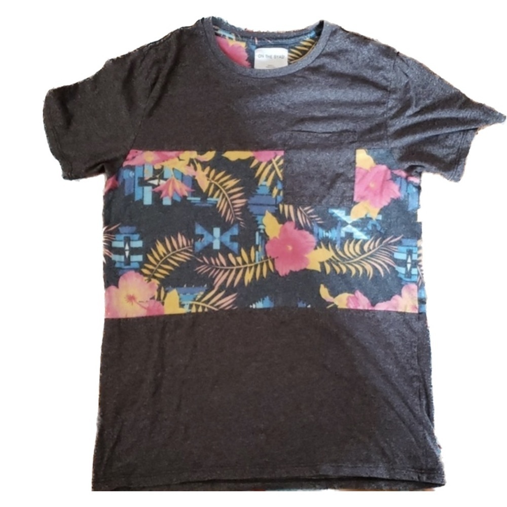 On The Byas tropical aztec pocket tee small